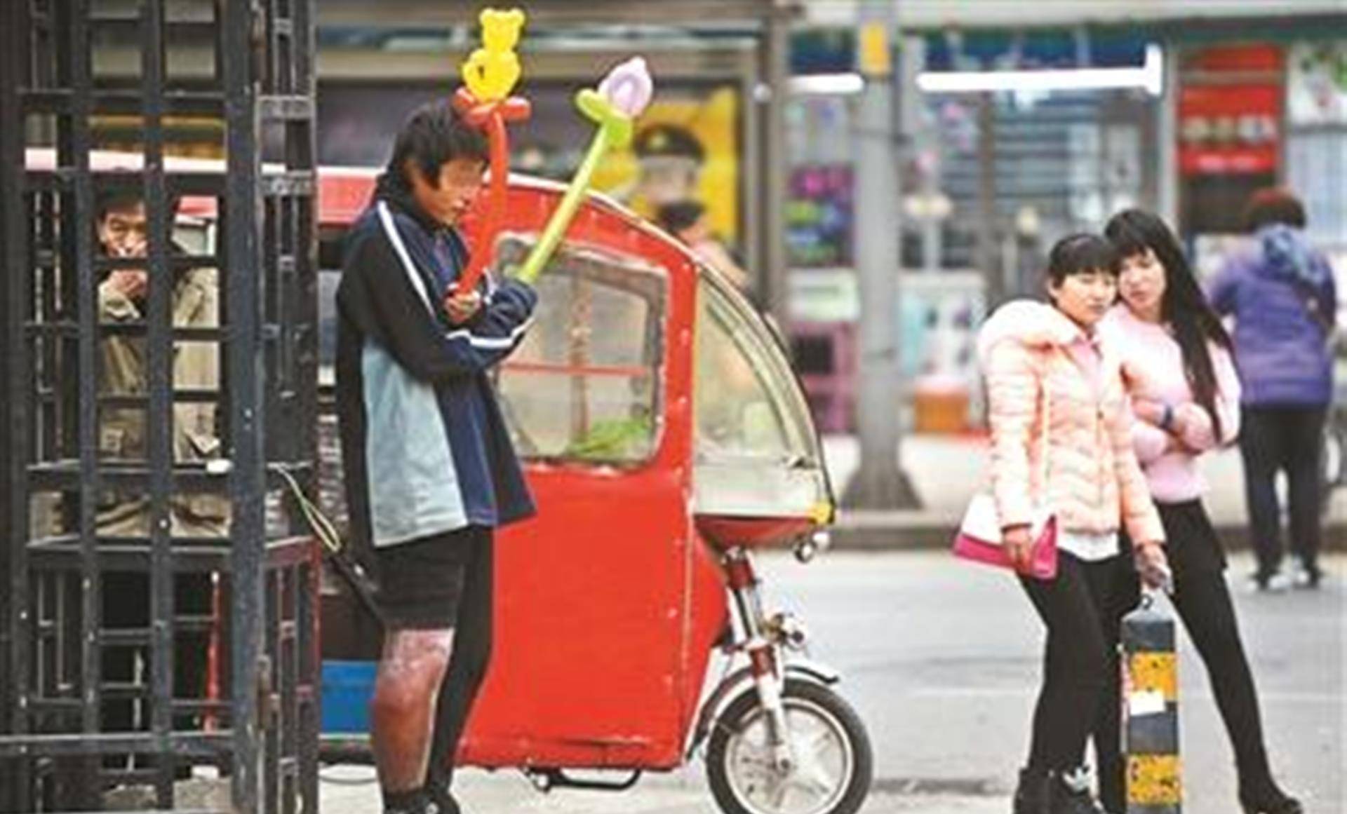 “北大才子”马骏：炒期货亏400万<strong></p>
<p>炒期货</strong>，被发现时在街头乞讨