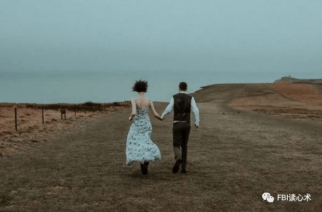 人到中年<strong></p>
<p>币圈拉人</strong>，当个“狠心”人：摆脱亲戚圈，退出同学群，拉黑无情人