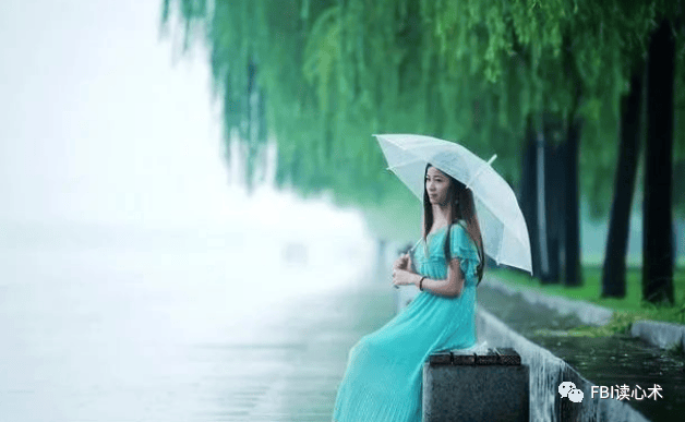 人到中年<strong></p>
<p>币圈拉人</strong>，当个“狠心”人：摆脱亲戚圈，退出同学群，拉黑无情人