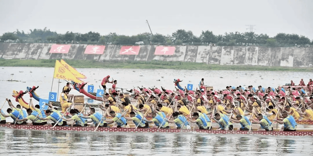 十多万人打卡 <strong></p>
<p>币圈拉人</strong>！端午节的仪式感拉满！眉山小小“村舟赛”竟如此“出圈”→