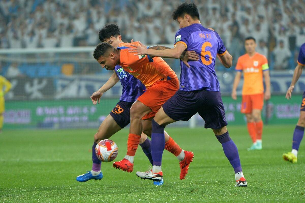 泰山队1比1战平津门虎<strong></p>
<p>虎币网</strong>，克雷桑赛后被山东球迷网暴，遭点名批评