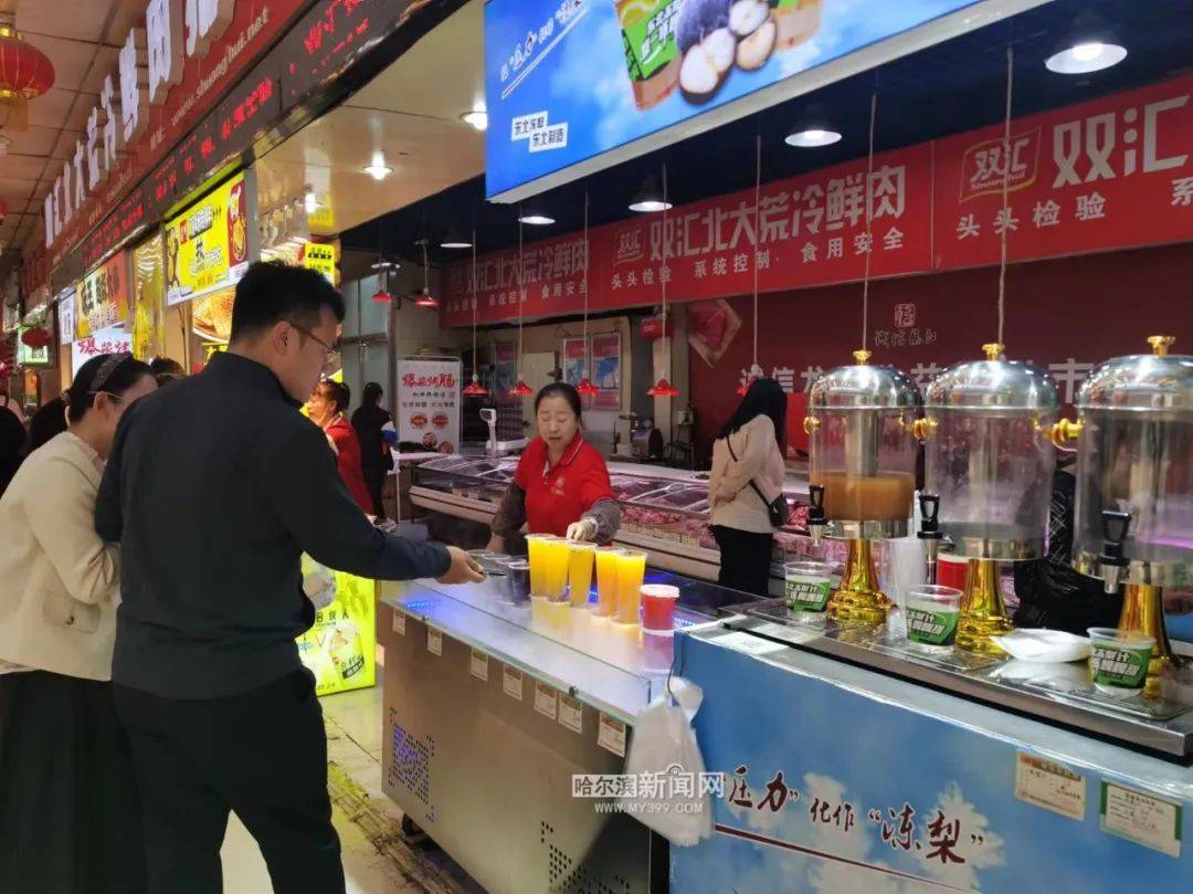 揭秘现象级“网红打卡地”｜道里菜市场出圈的背后