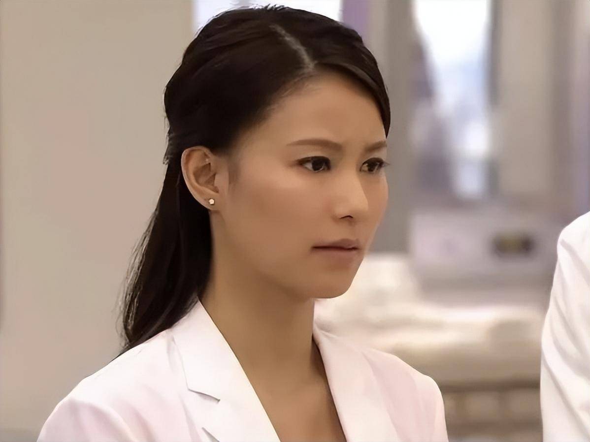 近况曝光！TVB前港姐李雪莹庆祝结婚八周年<strong></p>
<p>币圈近况</strong>，淡出圈仍有魔鬼身材