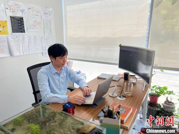 “90后”台青借力AI助南京企业扩大国际“朋友圈”