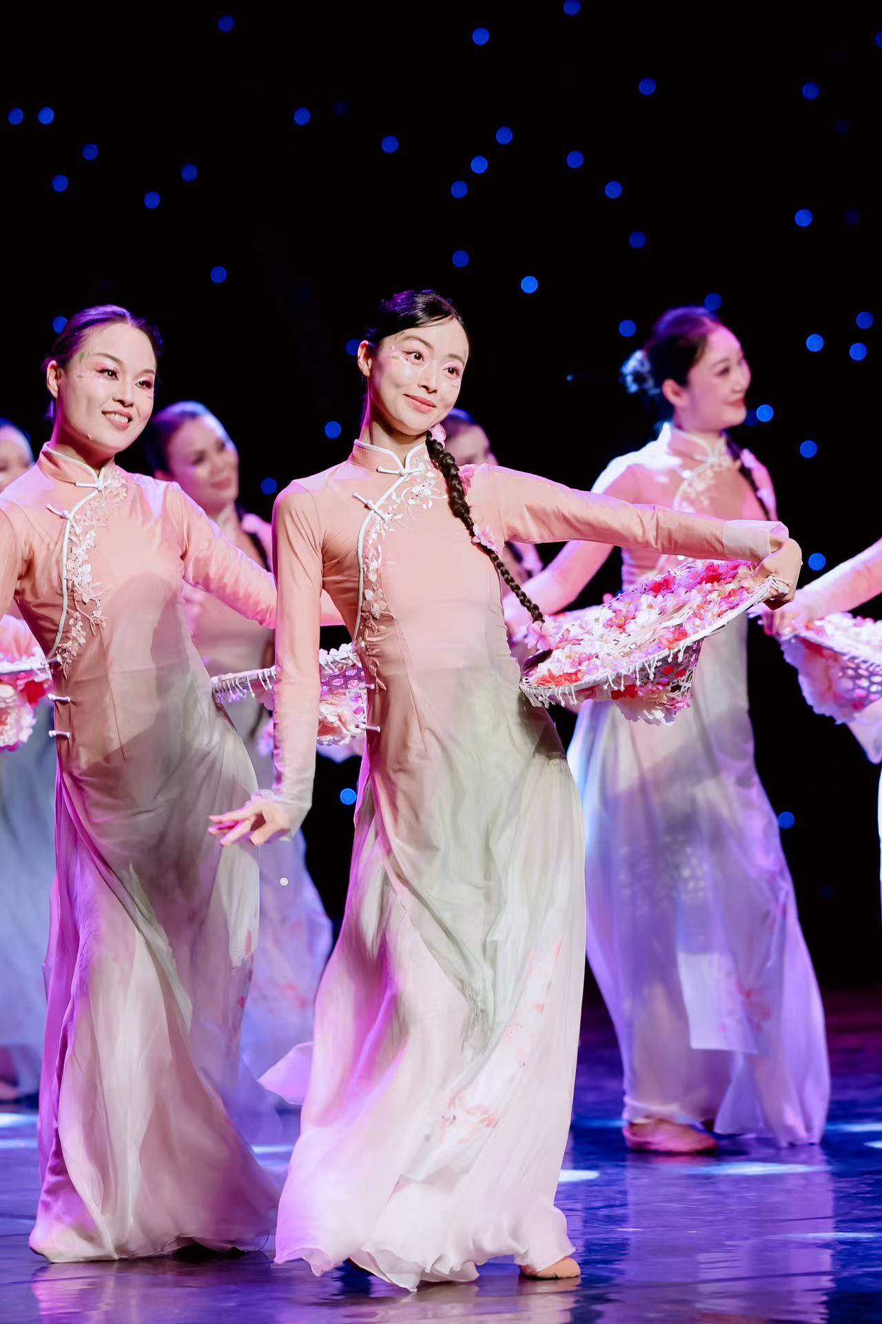 “圈粉”90后！浦东广场舞大赛开赛 <strong></p>
<p>币圈90后</strong>，上演“舞林”盛宴