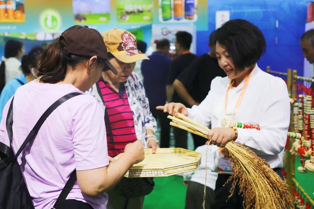 左旗好物 “京”彩呈现 巴林左旗优质农特产品进京展销