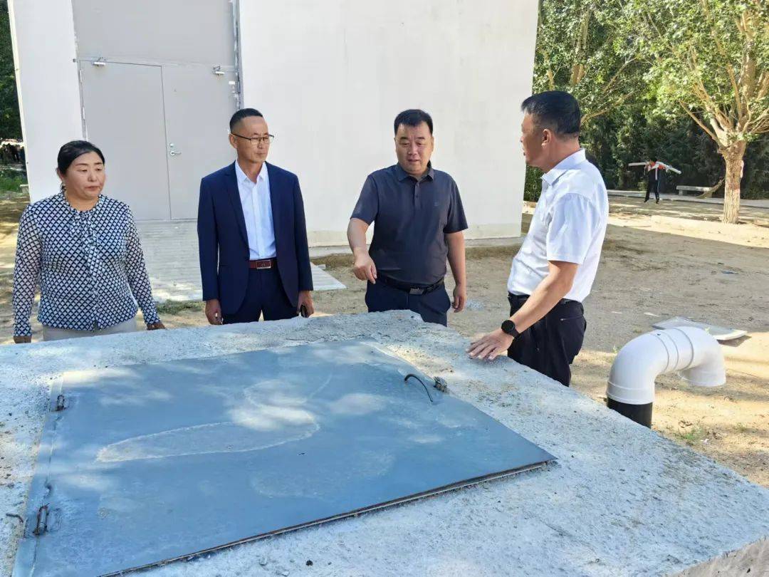 开学检查促规范 行稳致远续新篇——苏尼特右旗教育局党组书记、局长特木尔巴干一行到学校检查指导开学工作