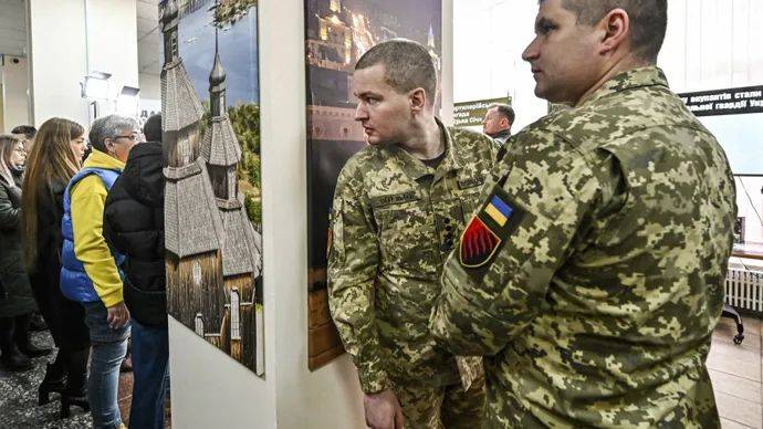 军事 | 泽连斯基开了前所未有大口子<strong></p>
<p>币风港</strong>，这事问过约翰逊吗？