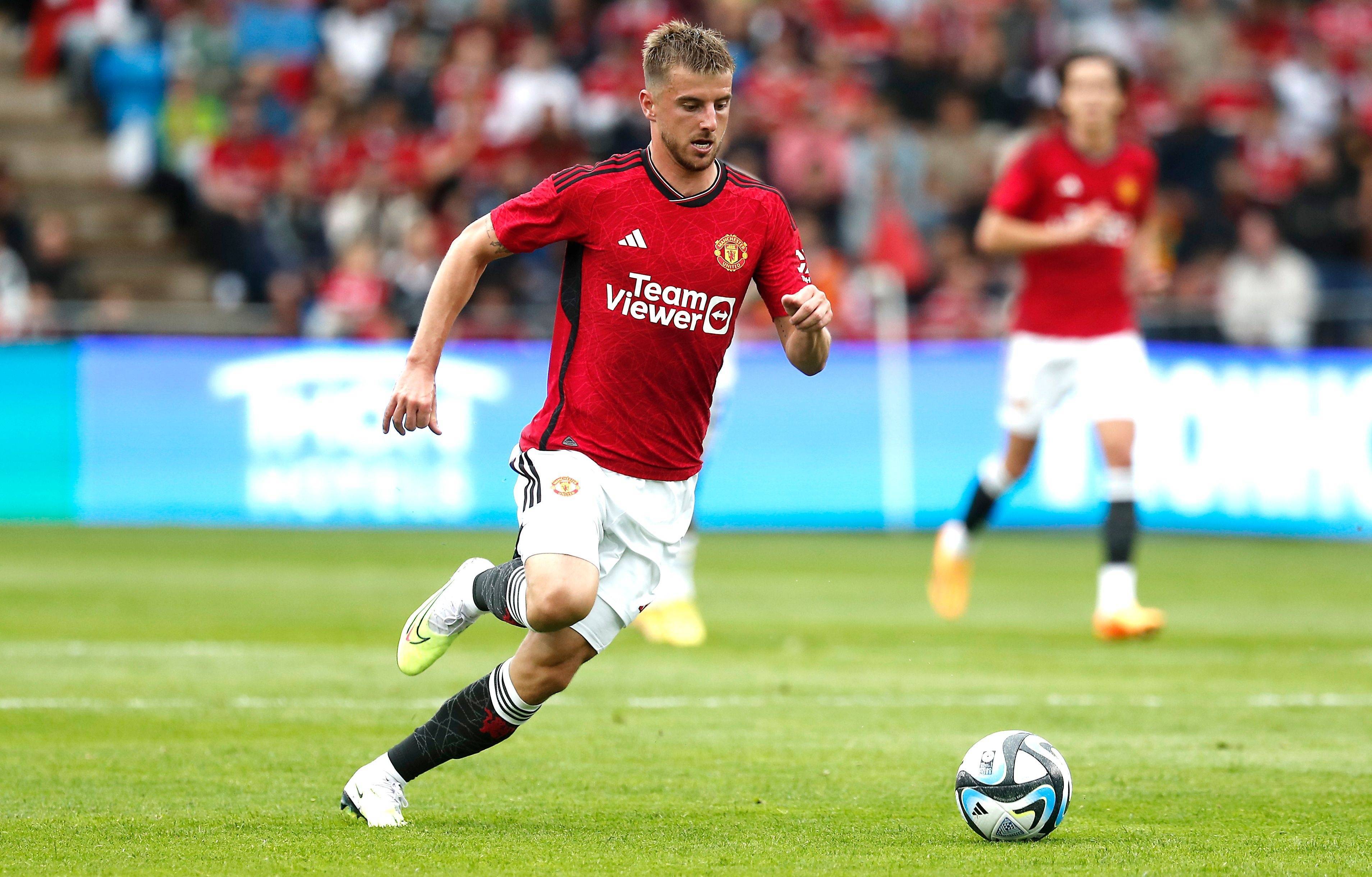 外媒：阿莫林会让曼联踢三后卫体系<strong></p>
<p>币圈行话</strong>，芒特、约罗、梅努等人将受益