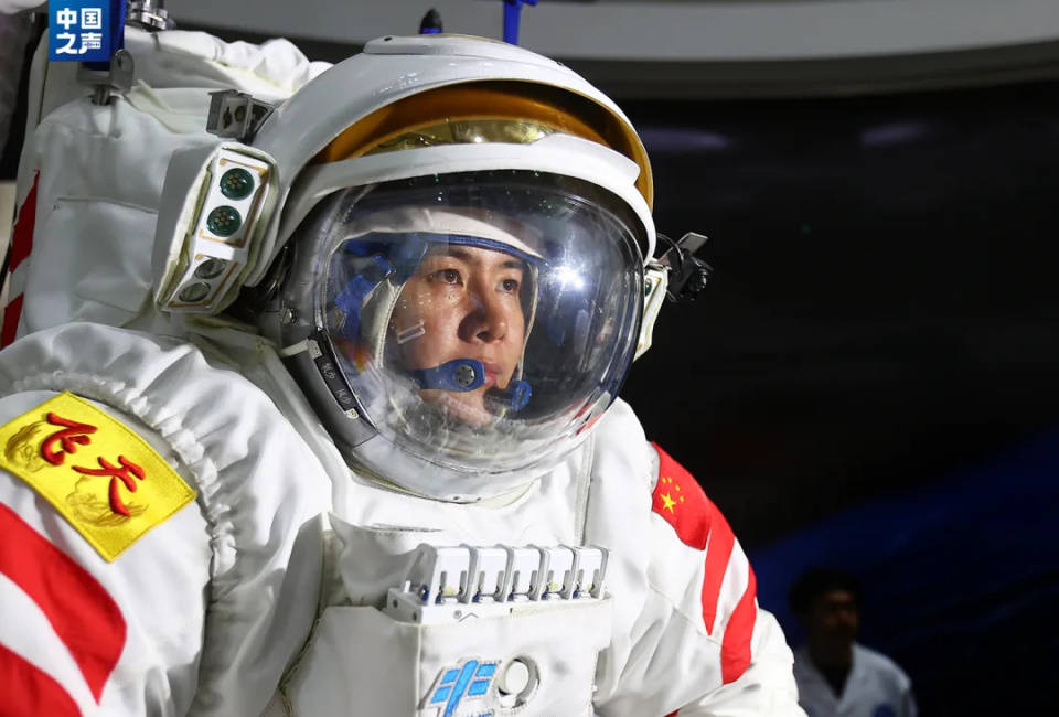 杨利伟飞天时王浩泽还在上初中<strong></p>
<p>币圈行话</strong>！90后女航天员：没有什么事情是女孩子不能做的