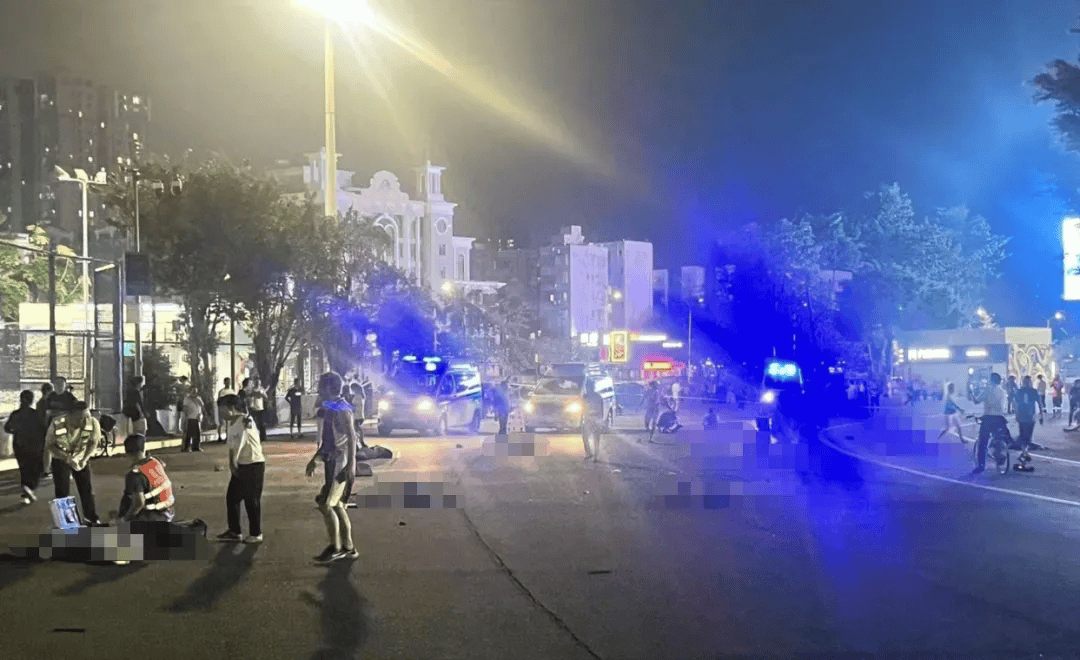 汽车撞倒多名行人逃逸<strong></p>
<p>云币网公信宝</strong>，62岁男子被控制！警方通报→