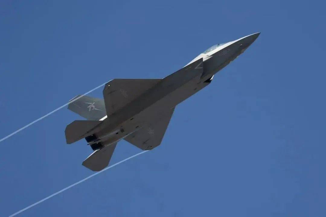 人民空军“三剑客”将升级为“四剑客”<strong></p>
<p>飙升币行情</strong>！歼-35A试验试飞过程公开：动则灵、静则稳