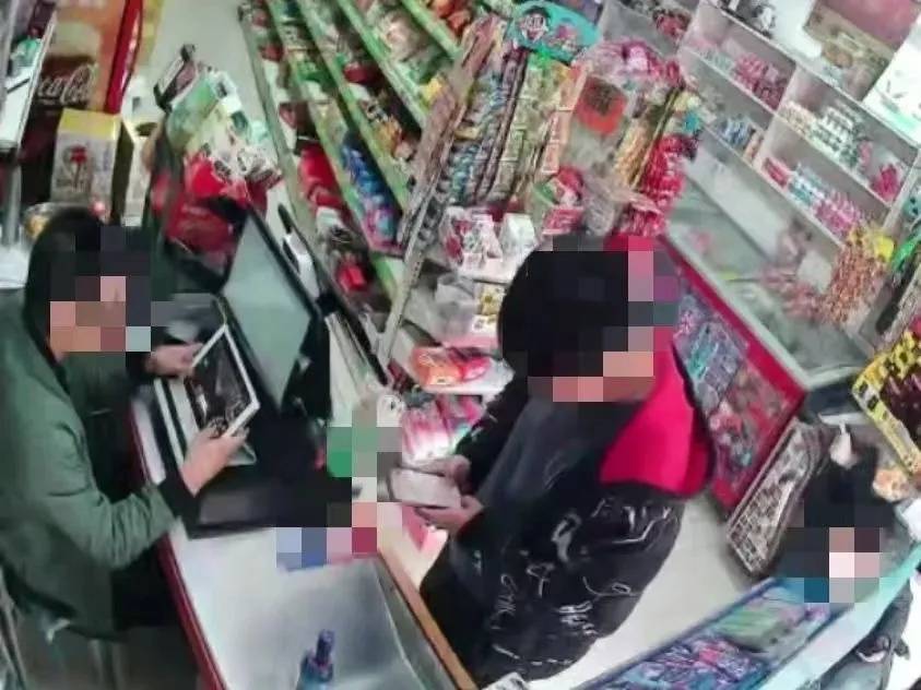 男子一时想不开<strong></p>
<p>币圈论坛社区</strong>，服下头孢配白酒！40分钟后……