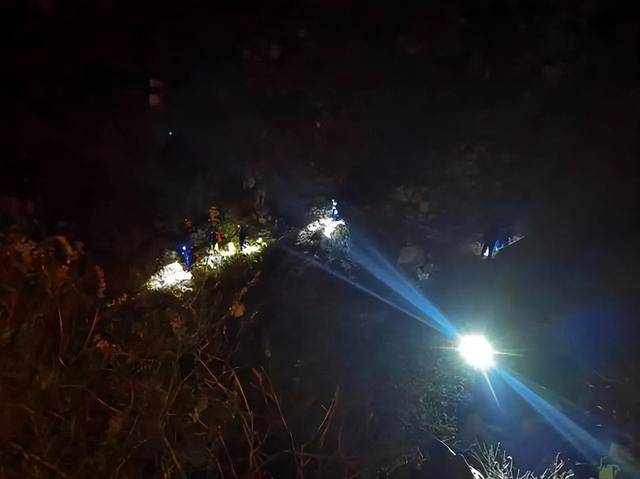 北京一18岁小伙只带了手机爬野山被困<strong></p>
<p>币圈整顿</strong>，18人连夜救援