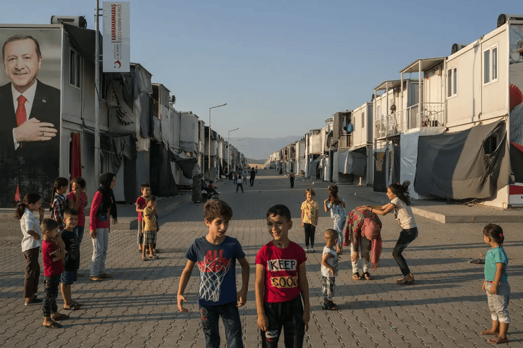 叙利亚战火持续<strong></p>
<p>扣币</strong>，攻下阿勒颇的反对派武装到底什么来头？在下一盘什么棋？