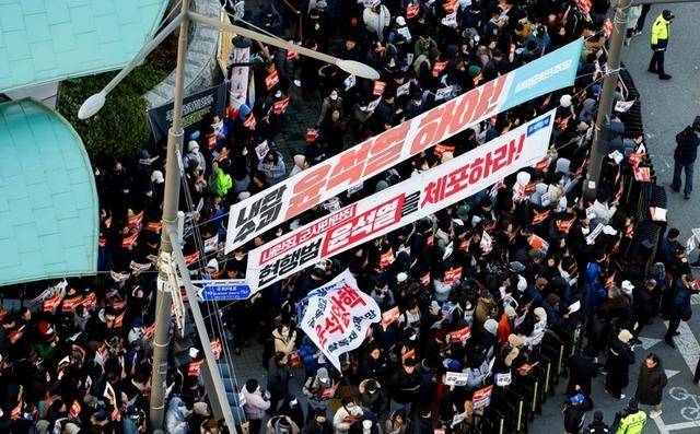 弹劾尹锡悦动议破产<strong></p>
<p>祥云币</strong>，韩国执政党耍无赖：人不交、总统权力也不交