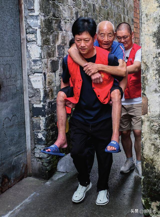 瞭望·治国理政纪事｜“<strong></p>
<p>祥云币</strong>我也是个老基层”