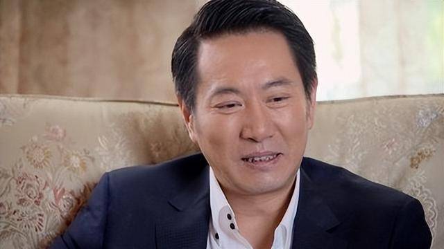 “坏人专业户”姚刚：一生无妻无子<strong></p>
<p>新农币</strong>，如今53岁在千万豪宅一个人住