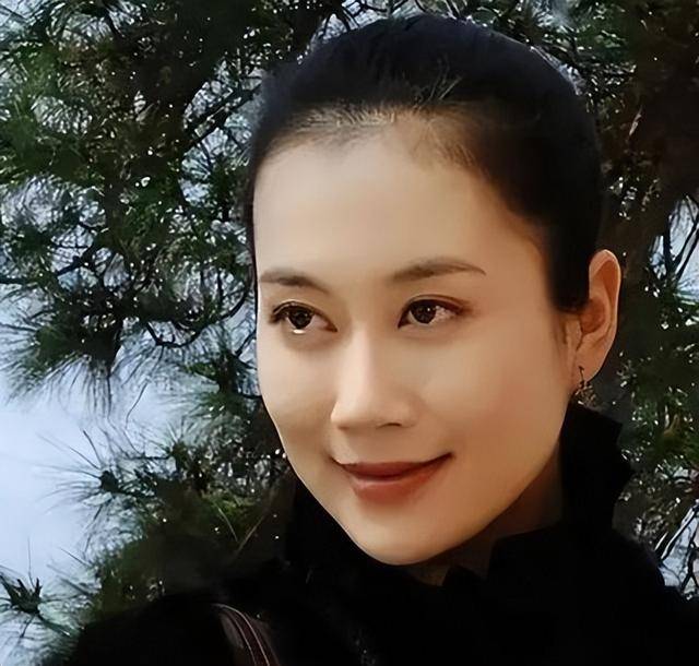 “坏人专业户”姚刚：一生无妻无子<strong></p>
<p>新农币</strong>，如今53岁在千万豪宅一个人住