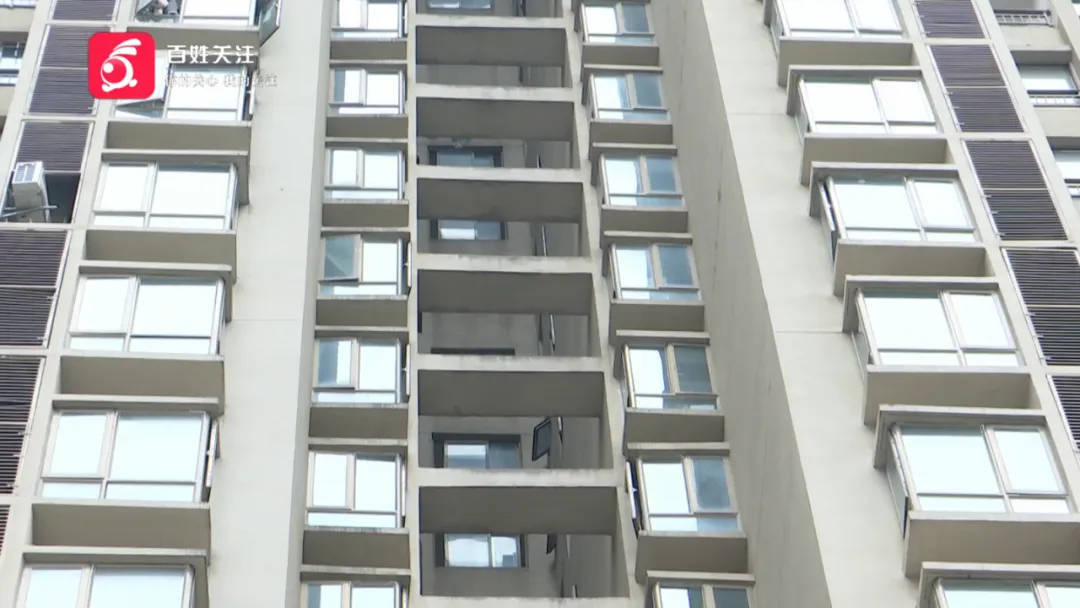 恶心坏了！贵阳一女子家中被扔进一颗“炸弹”<strong></p>
<p>币行情app</strong>，残羹剩饭炸开花