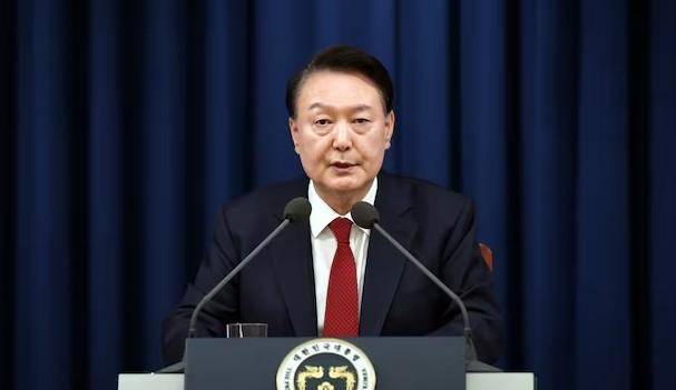 法院下达“最后通牒”<strong></p>
<p>币金网</strong>，连抓人带抄家，尹锡悦还能垂死挣扎一下？