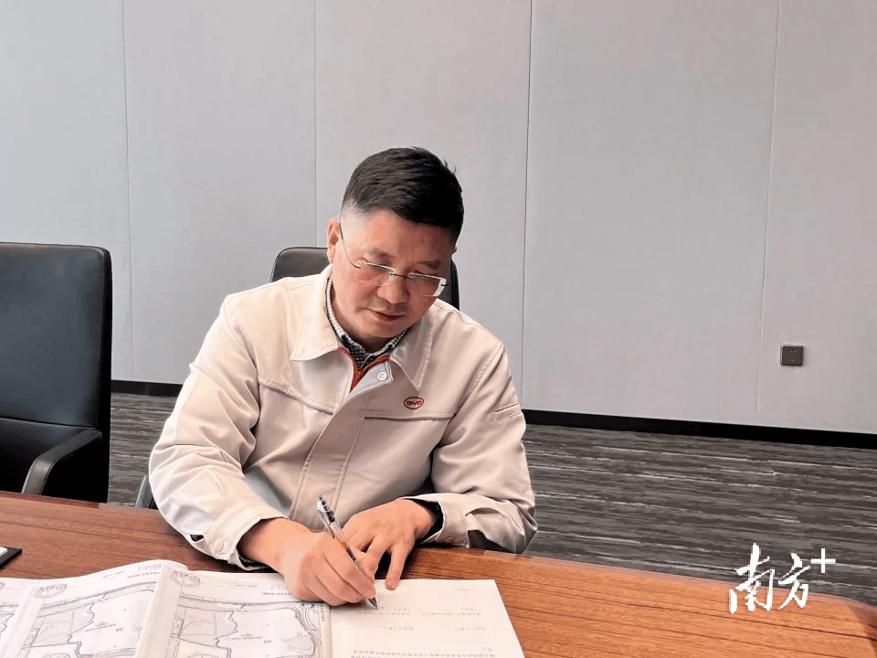 签了！比亚迪东莞再拿地<strong></p>
<p>币圈新秀</strong>，投资额超30亿元