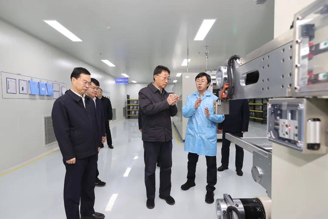 履新后首日<strong></p>
<p>币圈新秀</strong>，刘宁到兰考县调研