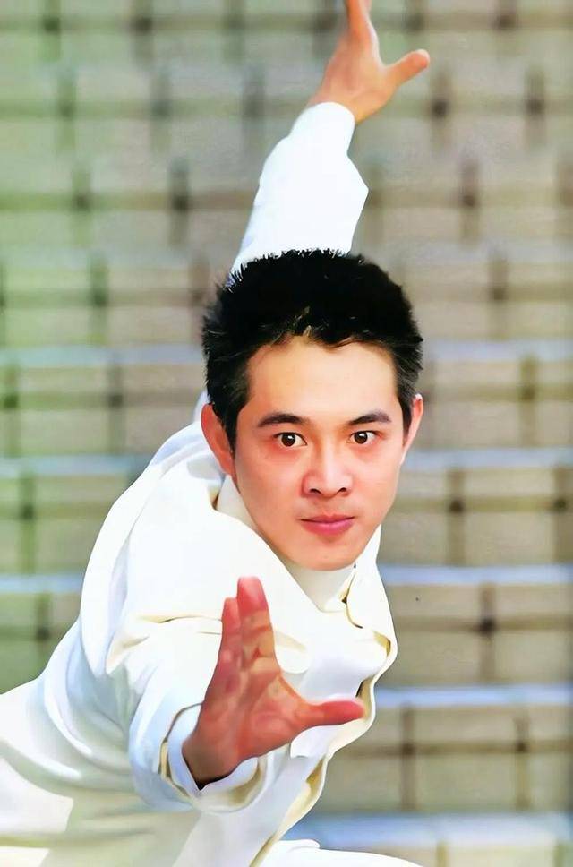 李连杰:后事一切从简<strong></p>
<p>合约币走势</strong>，不用立碑也不用办丧事，树葬海葬都可以