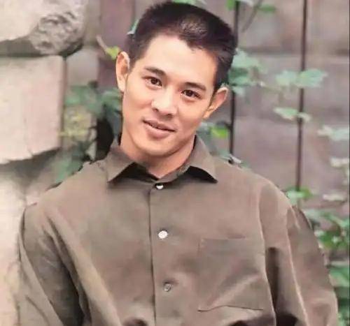 李连杰:后事一切从简<strong></p>
<p>合约币走势</strong>，不用立碑也不用办丧事，树葬海葬都可以