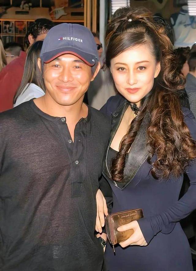 李连杰:后事一切从简<strong></p>
<p>合约币走势</strong>，不用立碑也不用办丧事，树葬海葬都可以