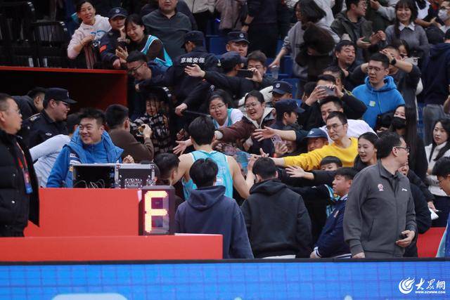 热血沸腾！青岛男篮最后三分钟14-0绝地翻盘<strong></p>
<p>币圈政策</strong>，队史首次单赛季双杀辽宁