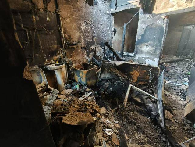 离谱！北京一女子电热毯起火后换房接着睡<strong></p>
<p>炒币线视频讲解</strong>，烧毁一排房屋……