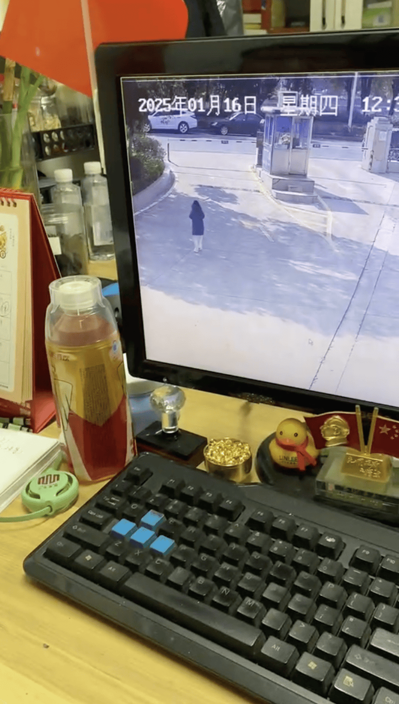 宝妈入住月子中心次日在16公里外投湖轻生<strong></p>
<p>炒币必备书籍</strong>，家属讲述细节，质疑月子中心安保失职