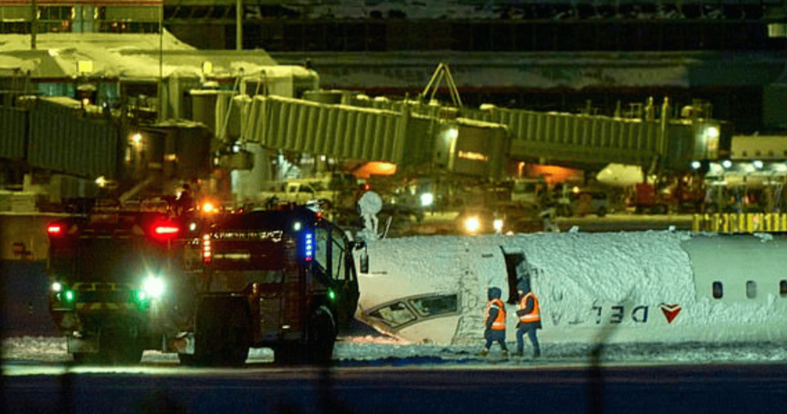 美国一客机降落时翻转倒扣！乘客意外拍下逃生瞬间<strong></p>
<p>兔兔币</strong>，加拿大：事发时风力强劲