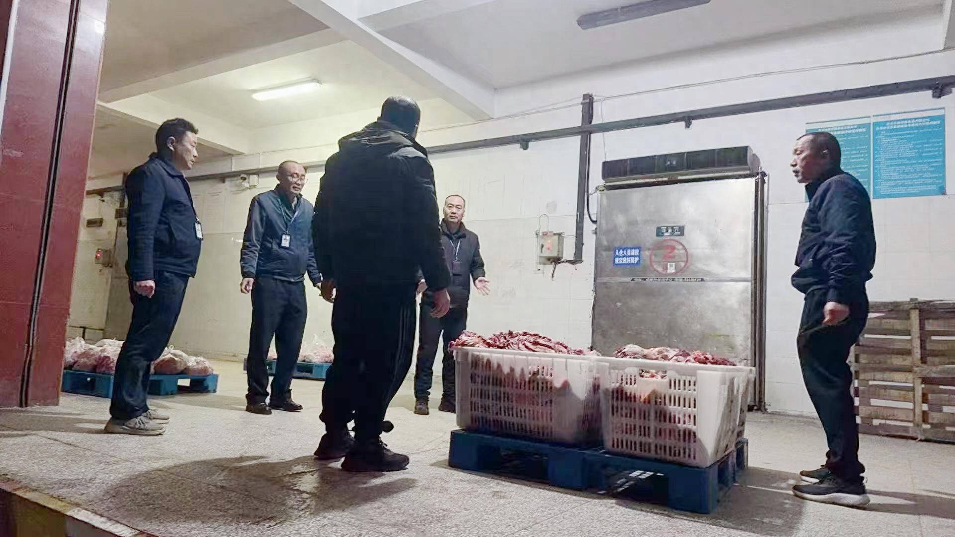 给活牛插管注水每头增重80斤！四川荣县警方破获一起售卖注水牛肉案<strong></p>
<p>yenten币</strong>，5人被抓