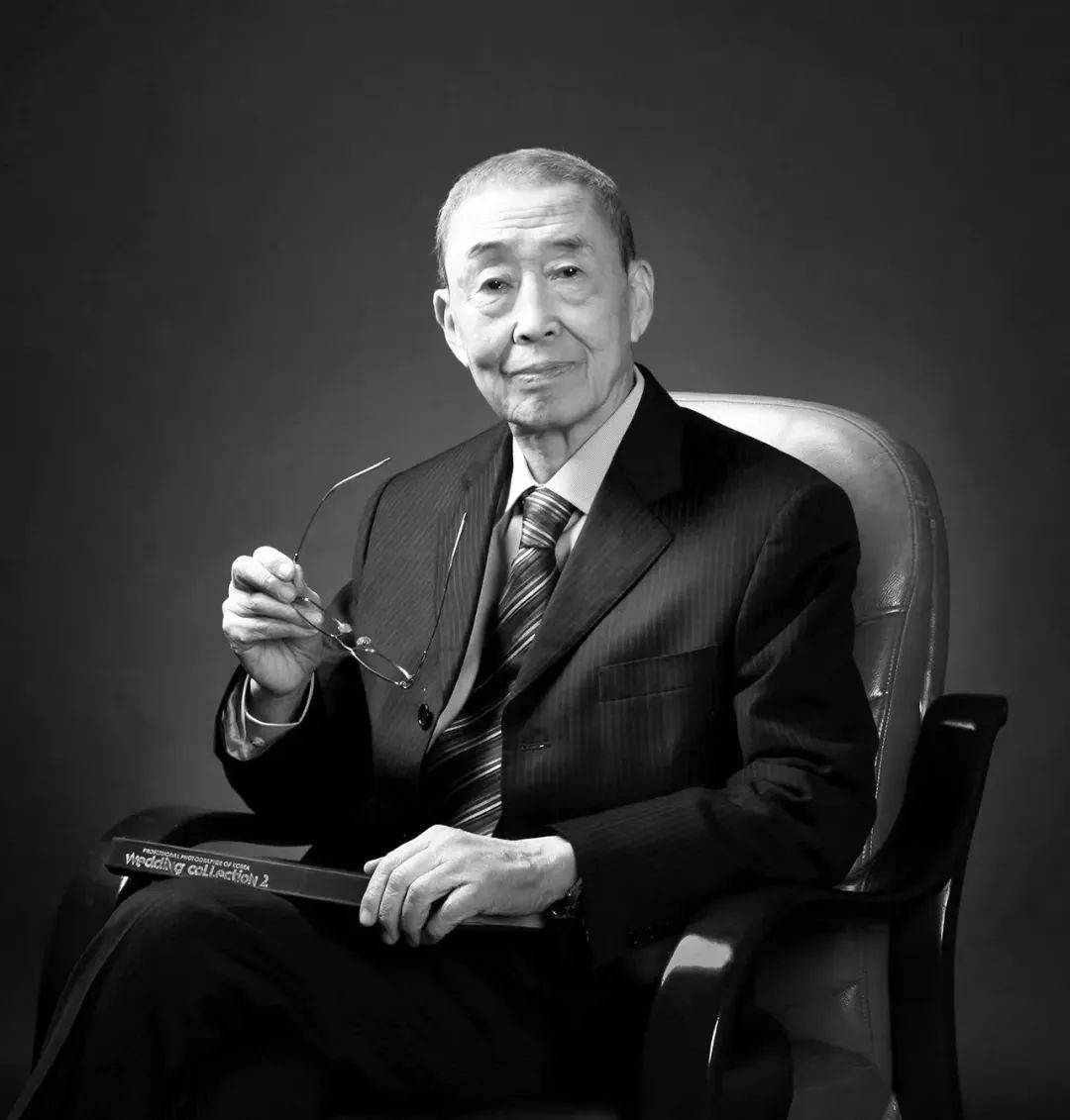 突发讣告<strong></p>
<p>yenten币</strong>！他于19日8时22分去世