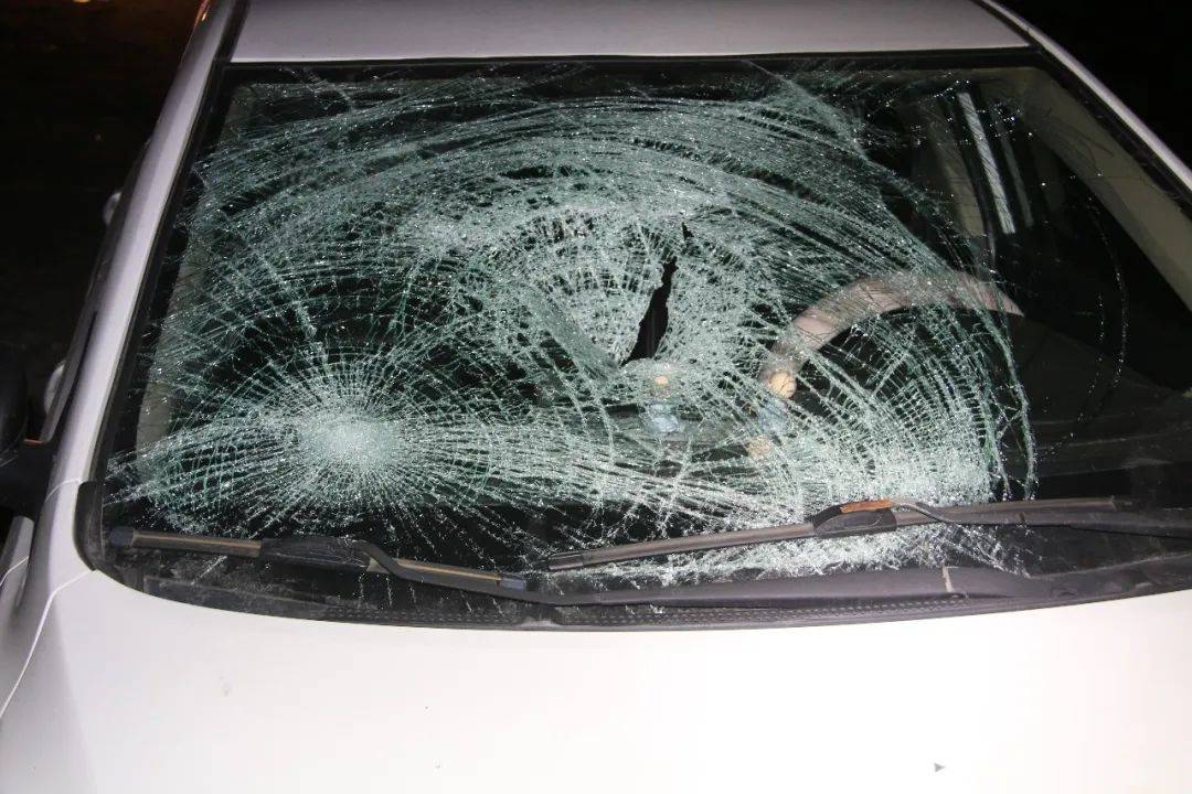 内蒙古：“砰”的一声巨响<strong></p>
<p>马兰币价格</strong>，轿车撞上了行人！悲剧发生只因司机的一个行为……