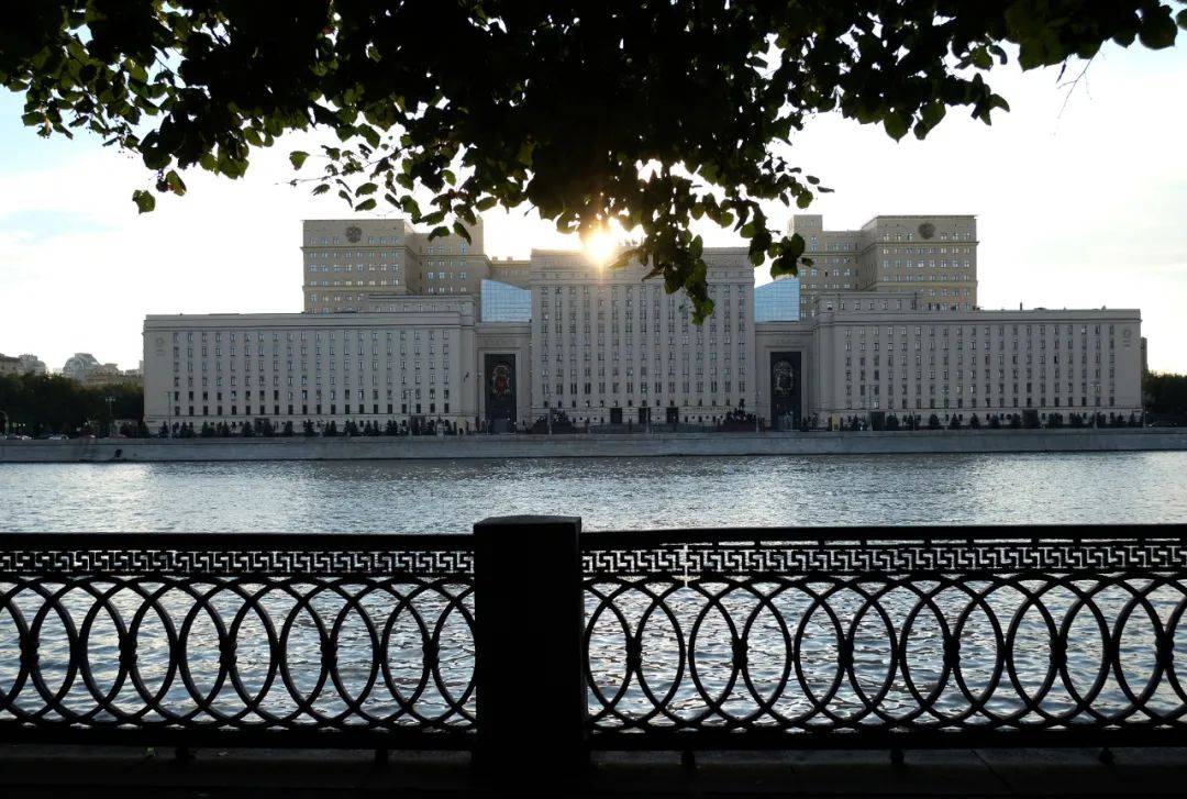 俄军：“摧毁乌军领导层集中地”！泽连斯基：愿为乌克兰的和平放弃总统职位