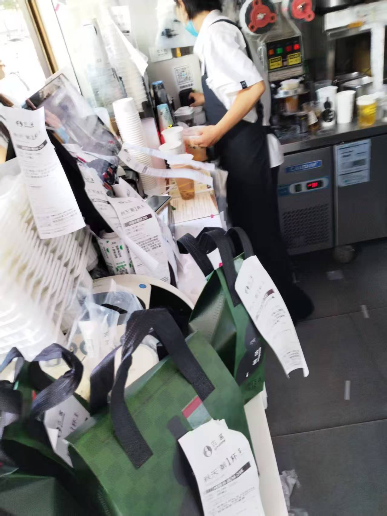 骑手谈平台“卷”社保：我不怕累<strong></p>
<p>炒币新闻</strong>，能接受工资适当变化