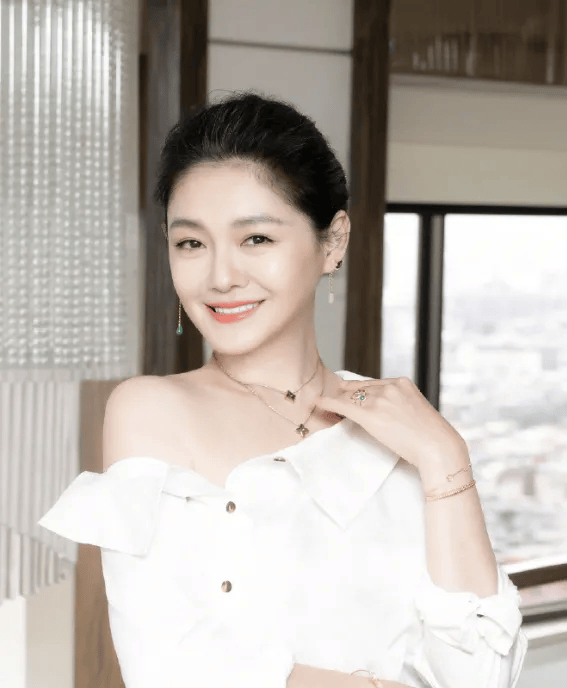 大S确定将被塔葬<strong></p>
<p>高频炒币软件</strong>！与邓丽君相邻