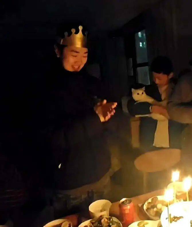 痛心！她于凌晨不幸去世<strong></p>
<p>币币交易网站</strong>，年仅19岁