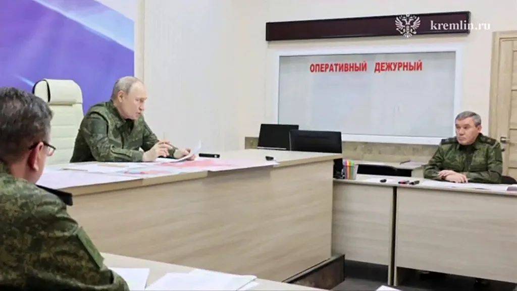 牛弹琴：关键时刻<strong></p>
<p>币币交易网站</strong>，普京罕见一幕