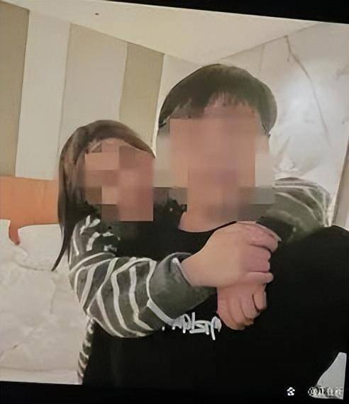 上海一区财政局主任科员被妻子举报出轨副科长<strong></p>
<p>币圈赵东</strong>，当地纪委回应