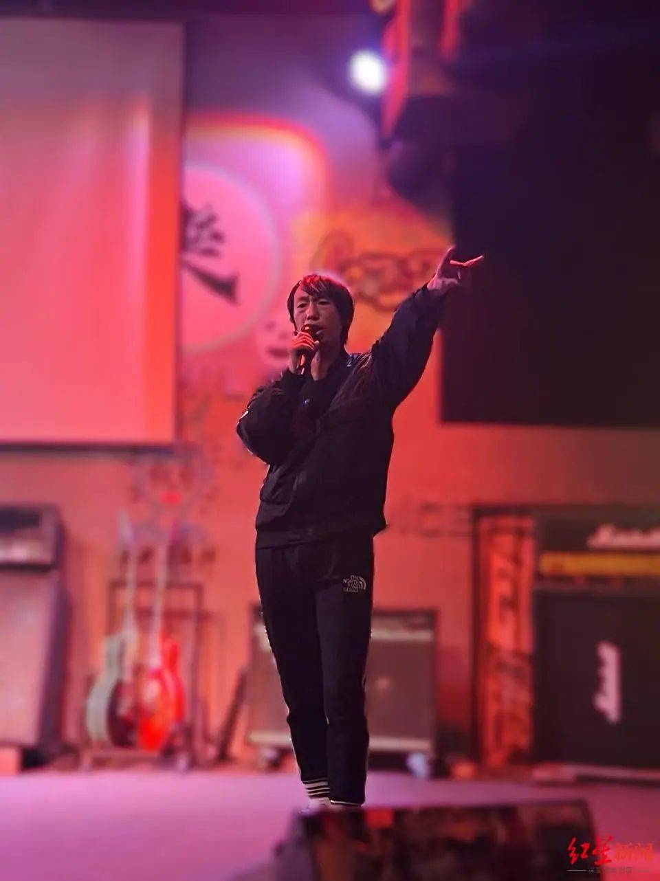 知名歌手复出<strong></p>
<p>炒币故事</strong>！曾被强制送进精神病院