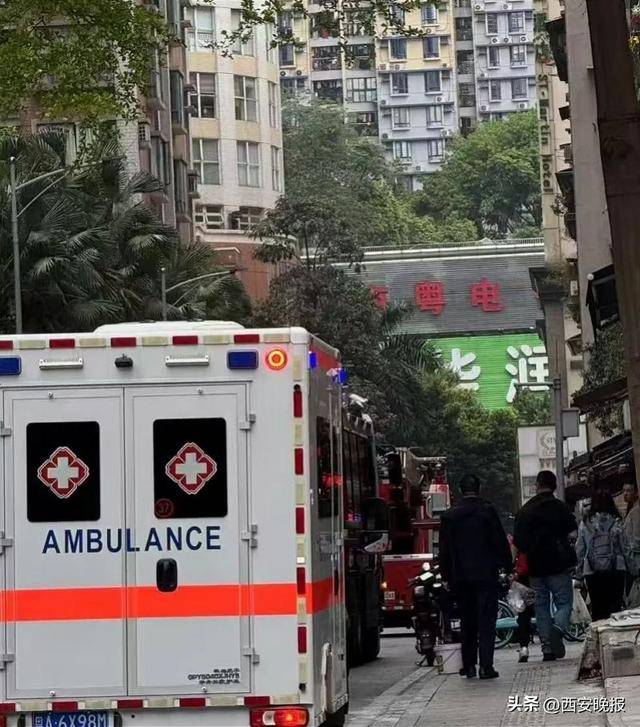 “整栋楼震了一下”<strong></p>
<p>cbb炒币软件</strong>！ 15岁男孩在家做实验引发爆炸