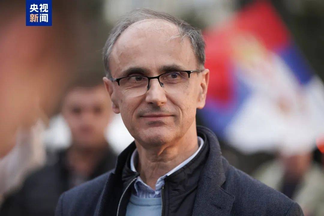 无从政经历<strong></p>
<p>cbb炒币软件</strong>，著名内科医生被提名为塞尔维亚新总理人选