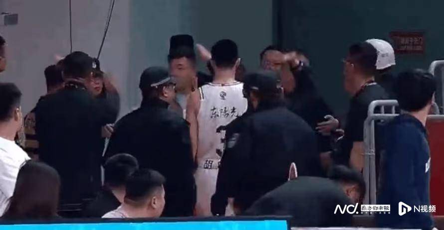 八强战广东男篮再负山西<strong></p>
<p>c币交易</strong>,杜锋:胡明轩被罚下对我们伤害太大