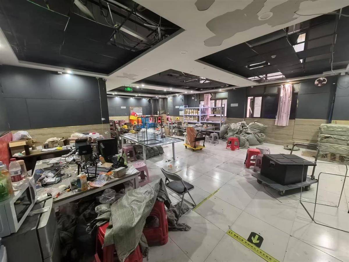 他发出的81万件快递全是电诈卡片<strong></p>
<p>c币交易</strong>！武汉江岸警方破获特大诈骗案