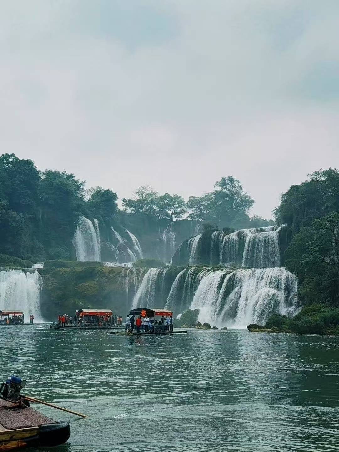 广西德天跨国瀑布变“小水滴”<strong></p>
<p>炒币经验</strong>，景区：枯水期，水量要到6月以后恢复