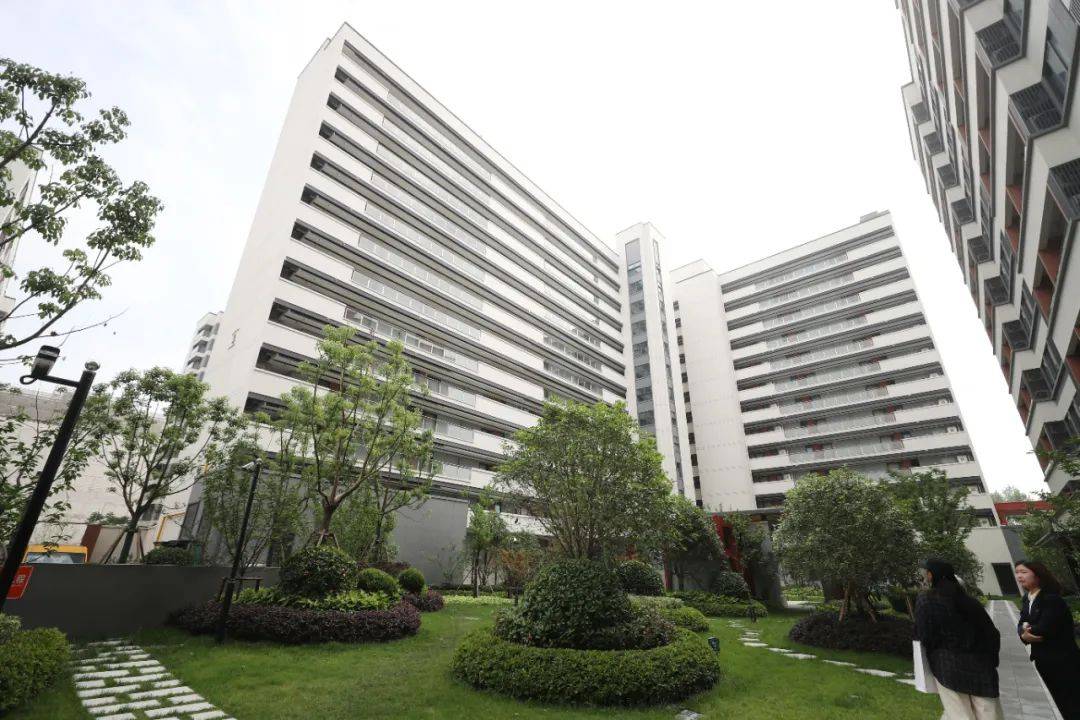 一二线城市房租普降<strong></p>
<p>炒币经验</strong>，房东主动降200留我